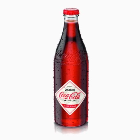 gazirovannyj napitok coca cola specialty jabloko buzina 0 25 l